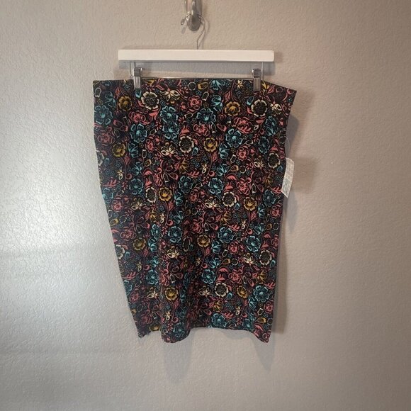 Lularoe Cassie Skirt 2XL Black Pink Bright Flowers -New With Tags Pencil Stretch - Picture 2 of 11